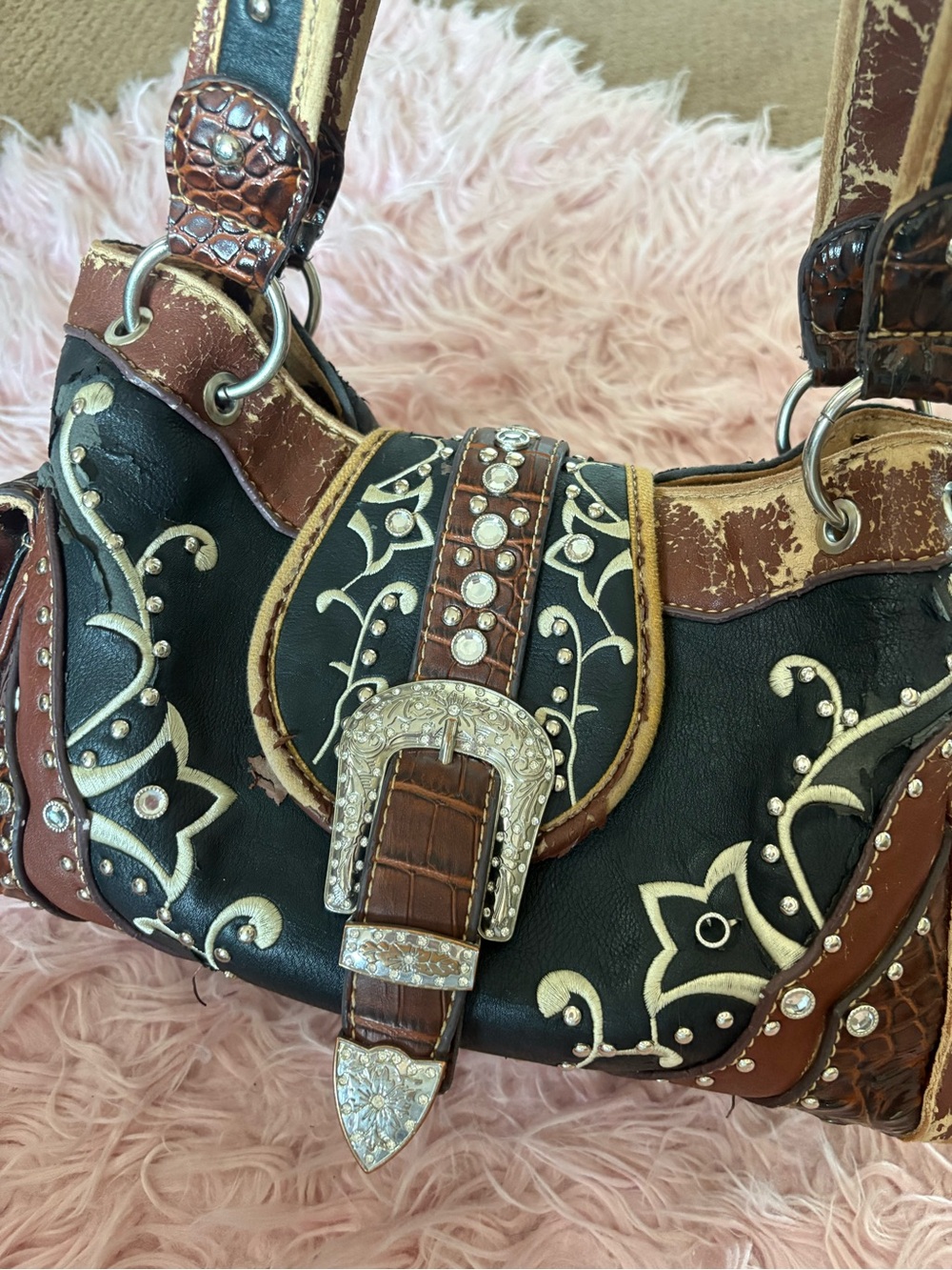 Western-style Black and Brown Embellished Shoulder Bag - Picture 8 of 8